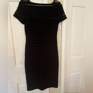 Adrianna Papell Black Short Sleeve Pleated Cocktail Dress Size 8